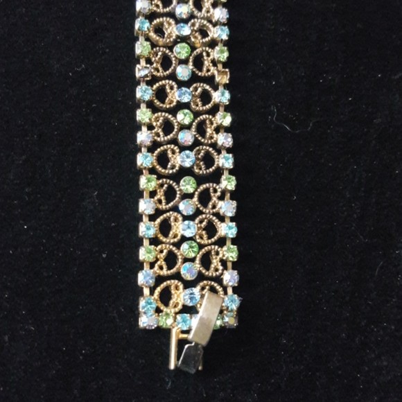 Gorgeous Green/Blue Rhinestones Gold Tone Bracelet - Picture 2 of 5